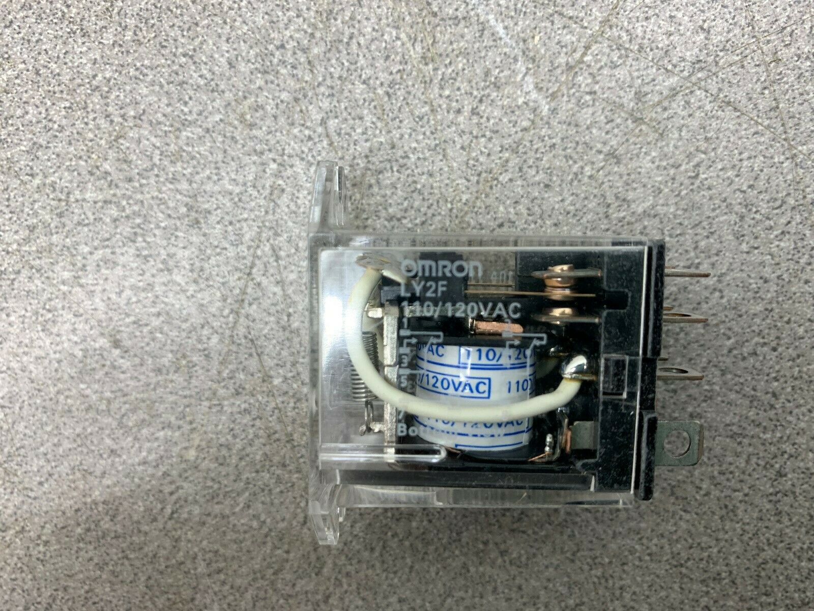 NEW NO BOX OMRON RELAY LY2F110/120VAC