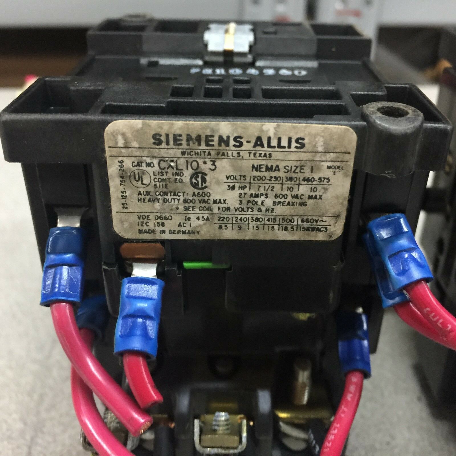 USED SIEMENS REVERSING SIZE 1 STARTER  CXL10*3