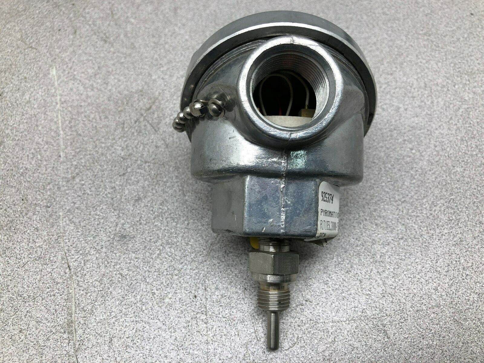 NEW NO BOX PYROMATION INC TEMPERATURE PROBE R1T185L3800-5/8-7-00-322
