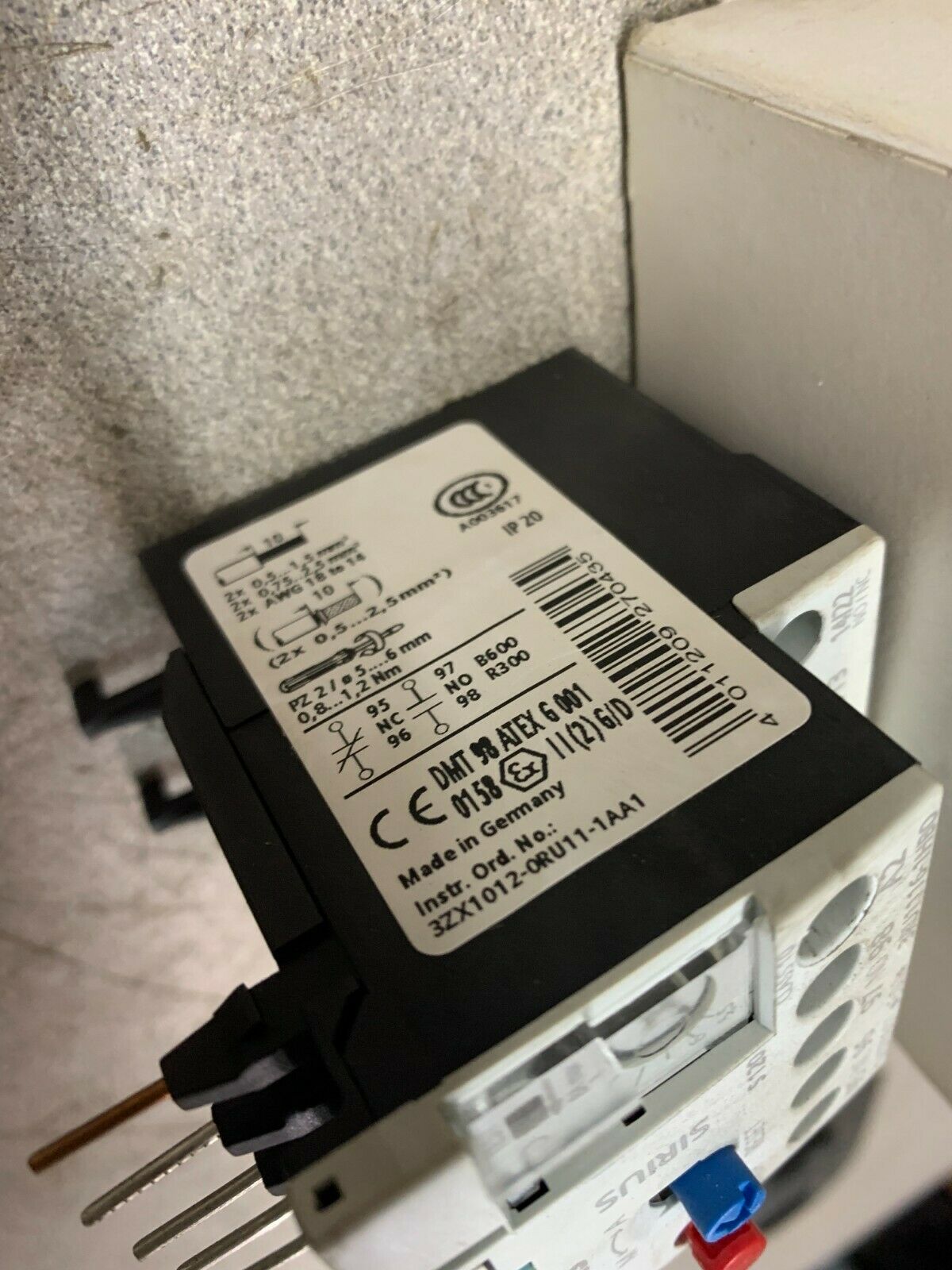 NEW IN BOX SIEMENS RELAY 3RU1116-1HB0