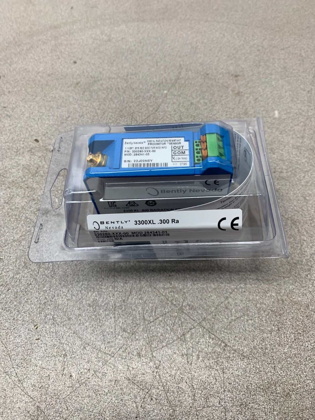 NEW IN PACKAGE BENTLY NEVADA 3300XL PROXIMITOR SENSOR 330280-XXX-00