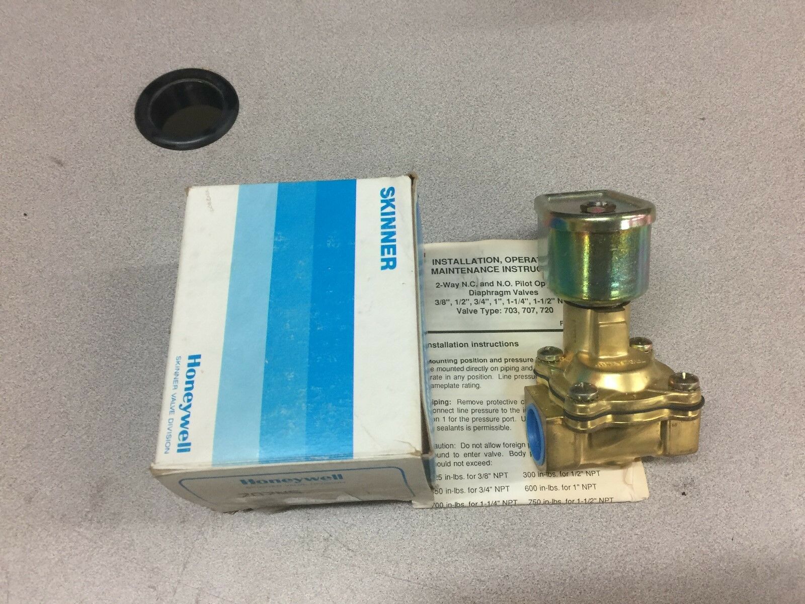 NEW IN BOX HONEYWELL VALVE 707N5