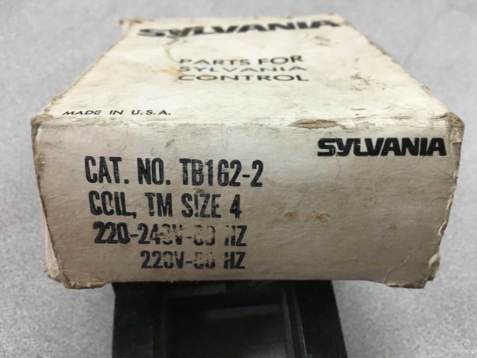 NEW IN BOX SYLVANIA 220/240V. SIZE 4 COIL TB1G2-2