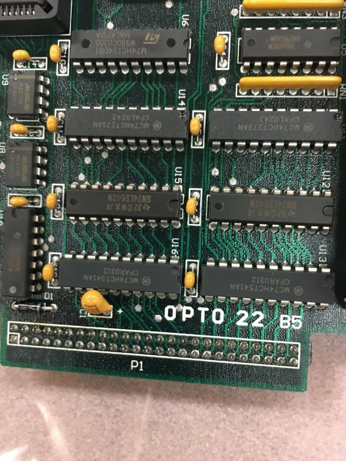 NEW IN BOX OPTO 22 B5 MOUNTING BOARD