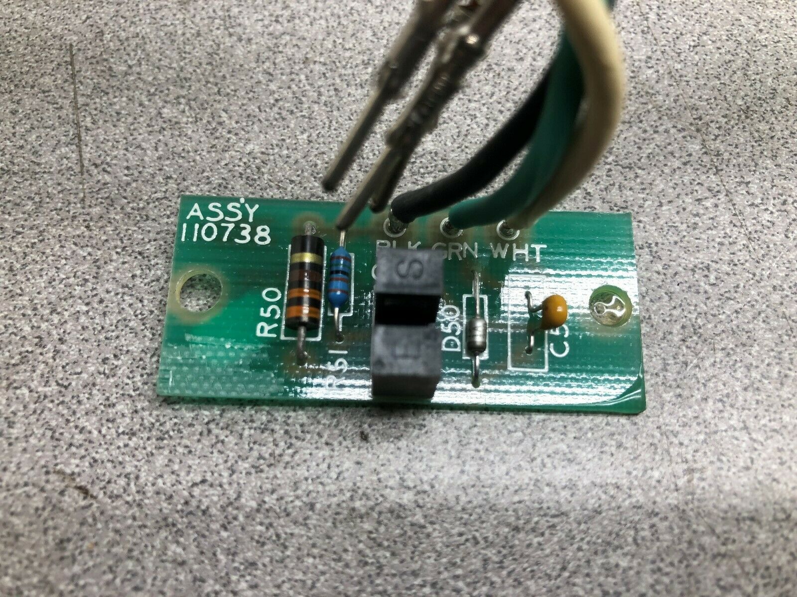 NEW NO BOX MPCS CIRCUIT BOARD WITH CABLE 110738