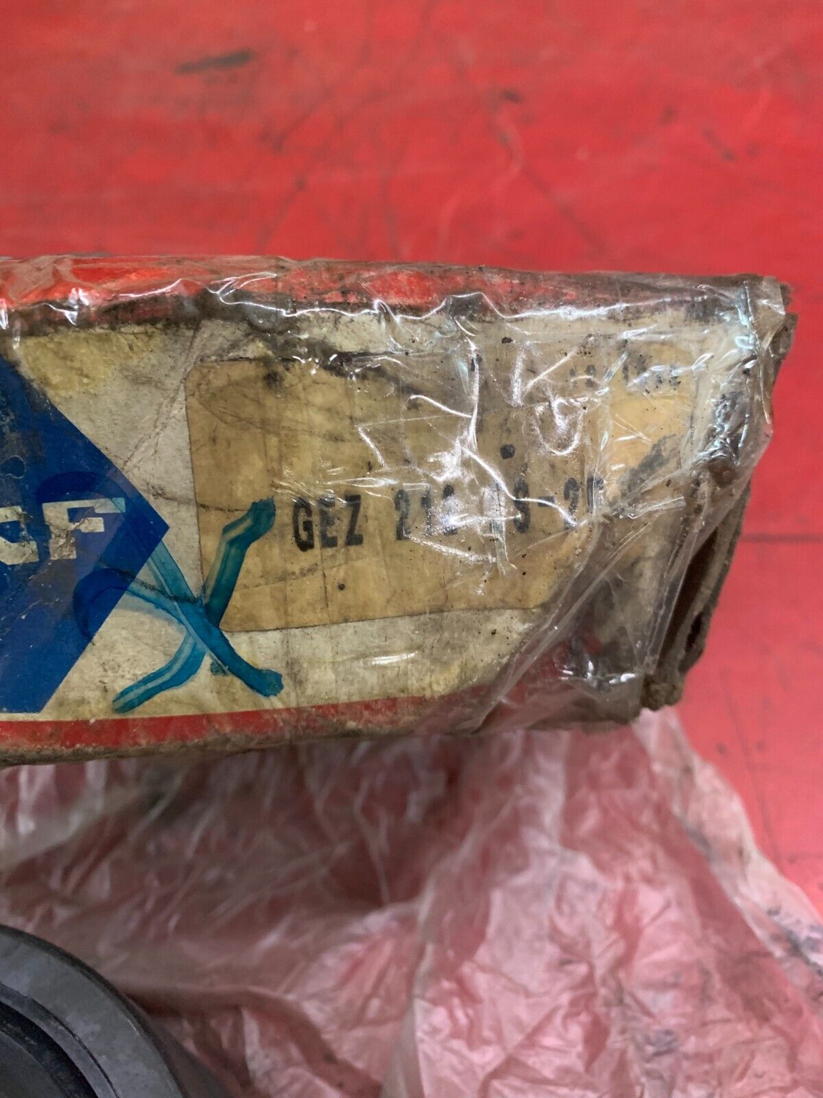 NEW IN BOX SKF PLAIN BEARING GEZ 212 ES-2RS