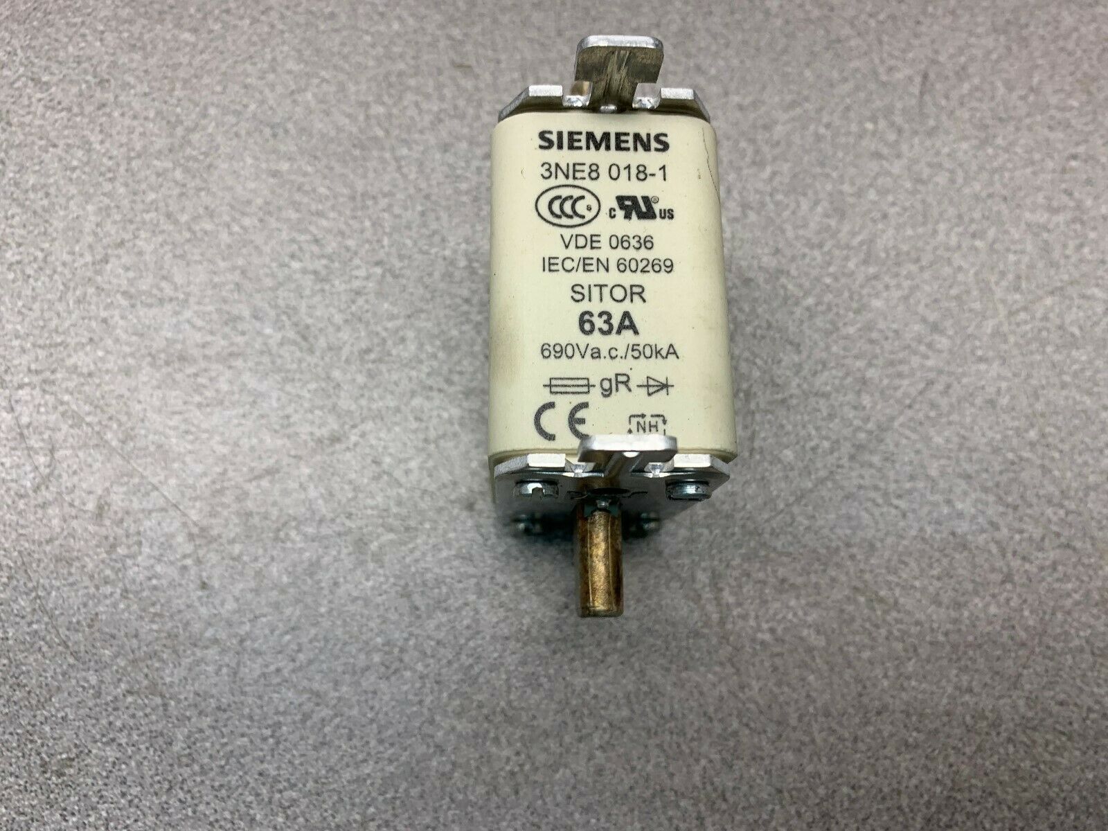 NEW NO BOX SIEMENS FUSE 3NE8 018-1