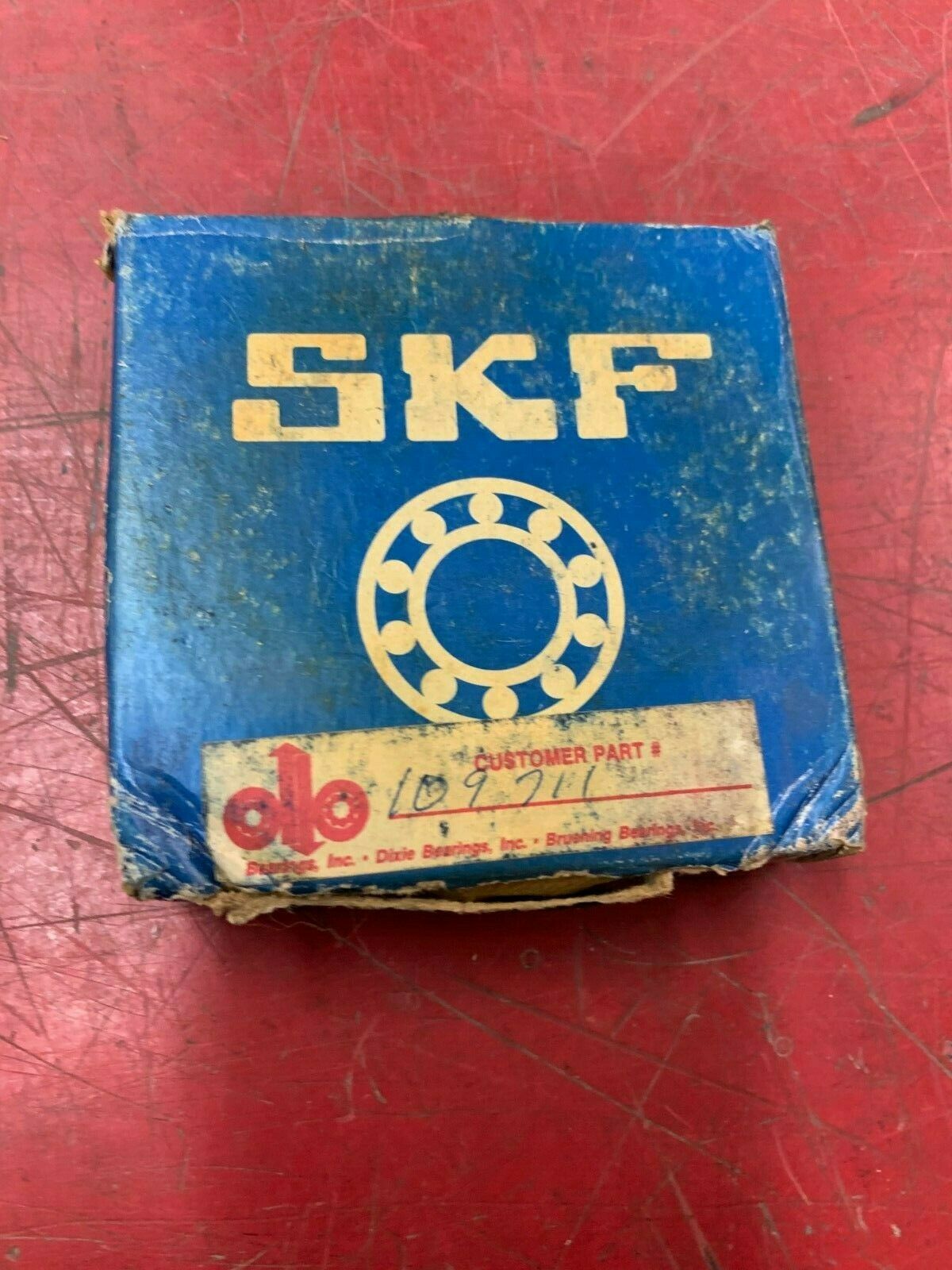 NEW IN BOX SKF BEARING 2211-2RS1KTN9