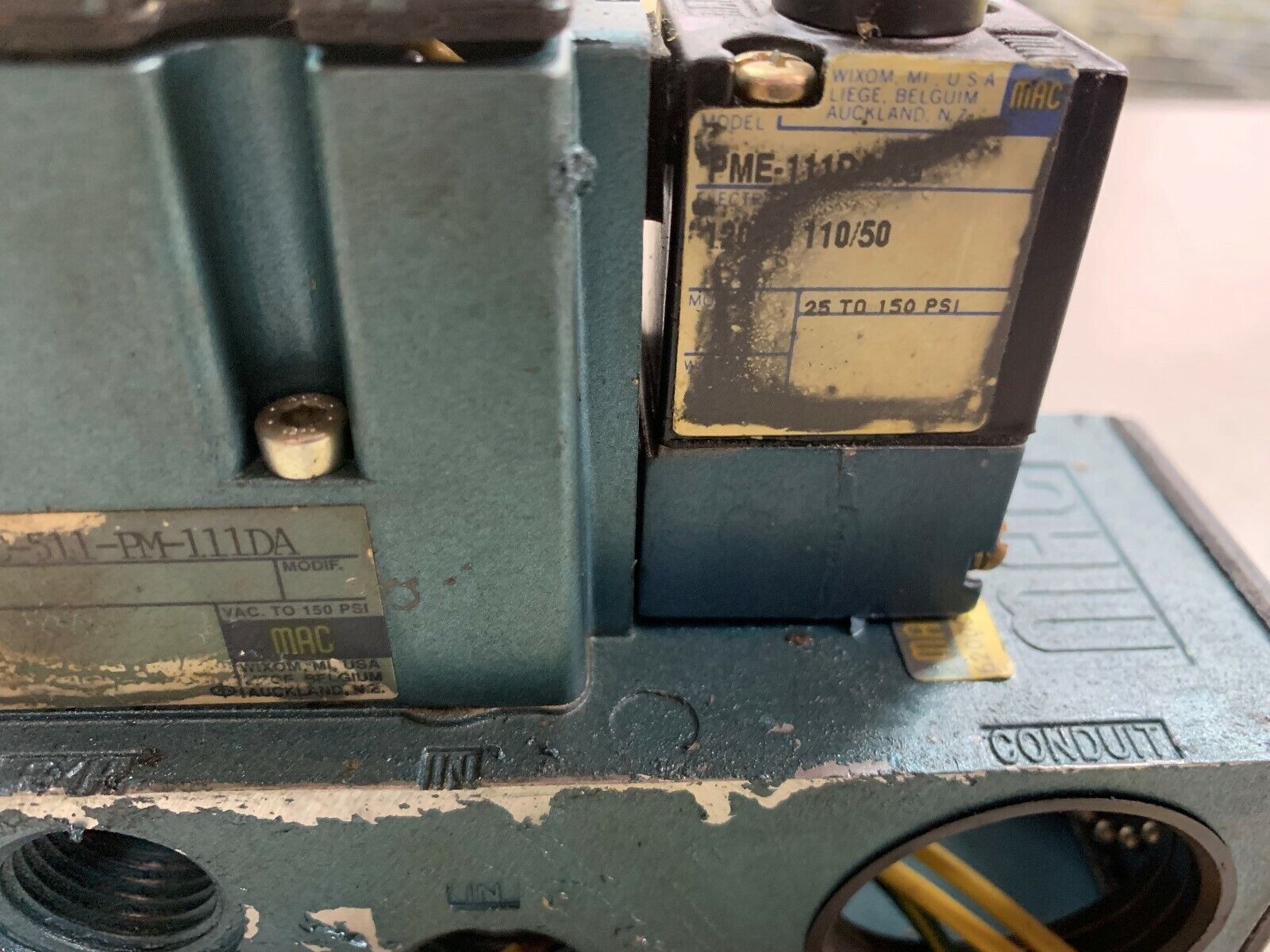 USED MAC PNEUMATIC VALVE 6213C-511-PM-111DA