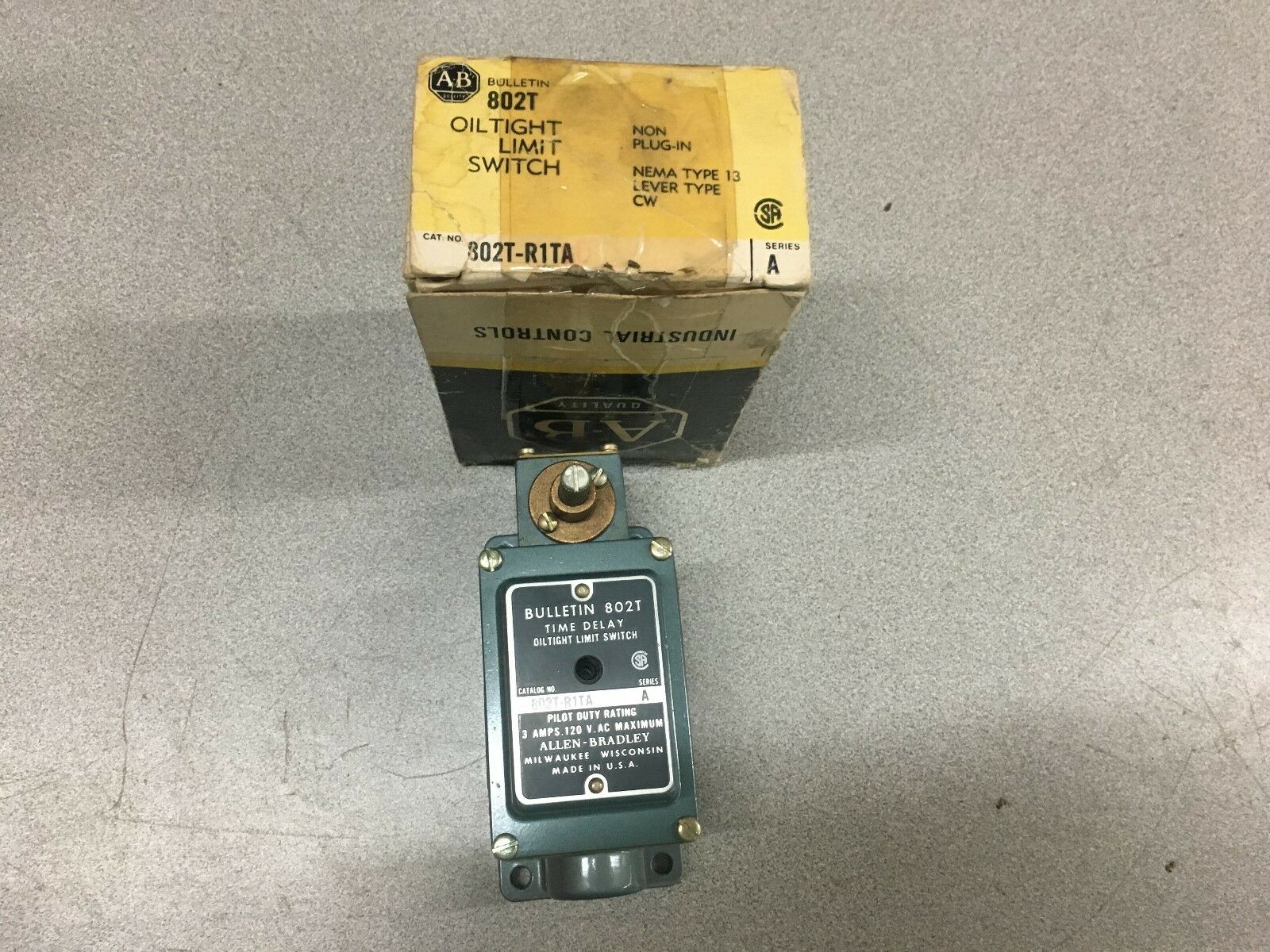 NEW IN BOX ALLEN BRADLEY LIMIT SWITCH 802T-R1TA SERIES A