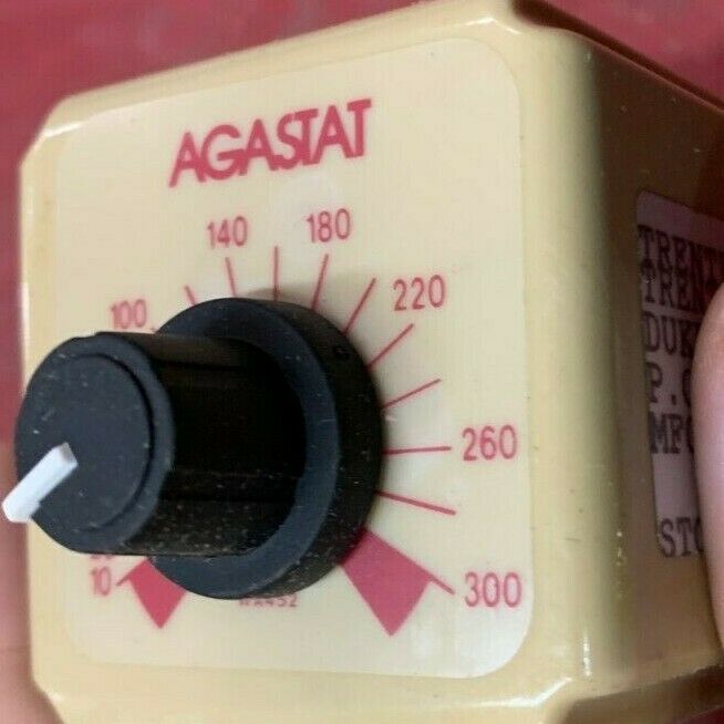 NEW NO BOX AGASTAT 10-300 SEC. TIMING RELAY SCRBX032XXAGXA