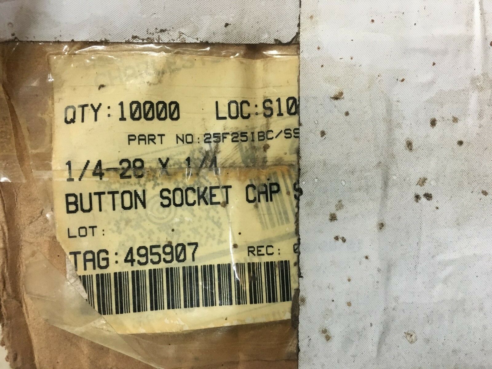 LOT OF 10,000 BUTTON SOCKET CAP SCREWS 1/4-28 X 1/4