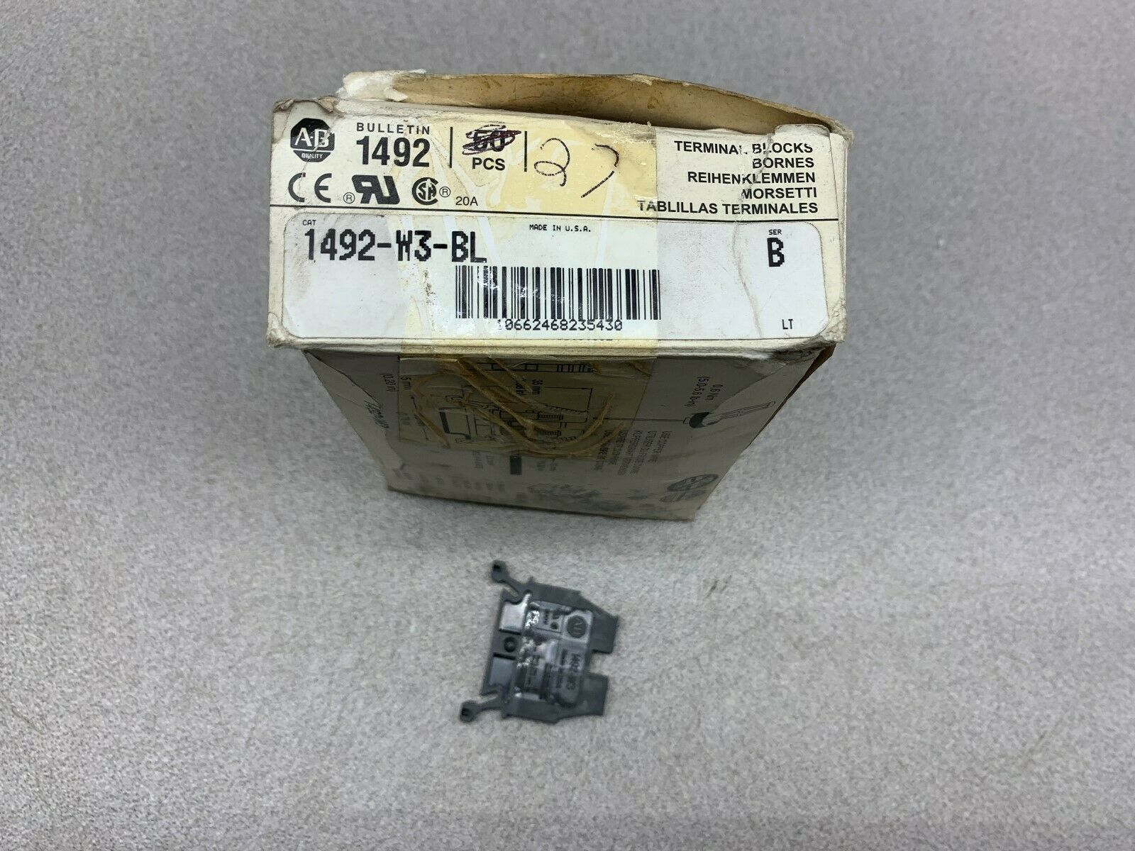 BOX OF 27 NEW IN BOX ALLEN BRADLEY TERMINAL BLOCKS 1492-W3-BL SERIES B