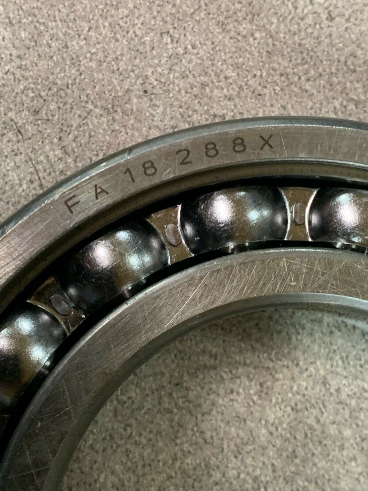 NEW NO BOX MRC FA18288X ROLLER BEARING 214M