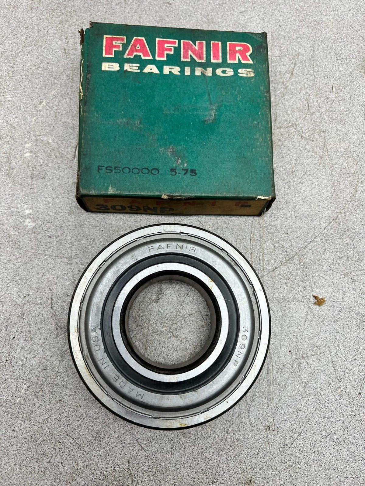 NEW IN BOX FAFNIR BEARING 309NP