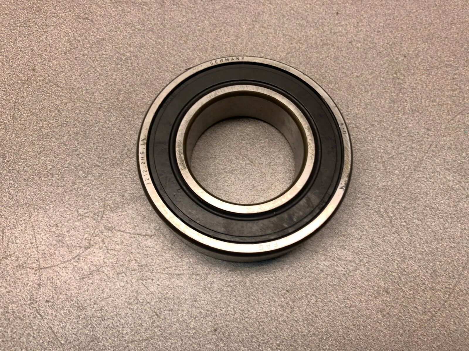 NEW NO BOX FAG BEARING 2212.2RS.TV