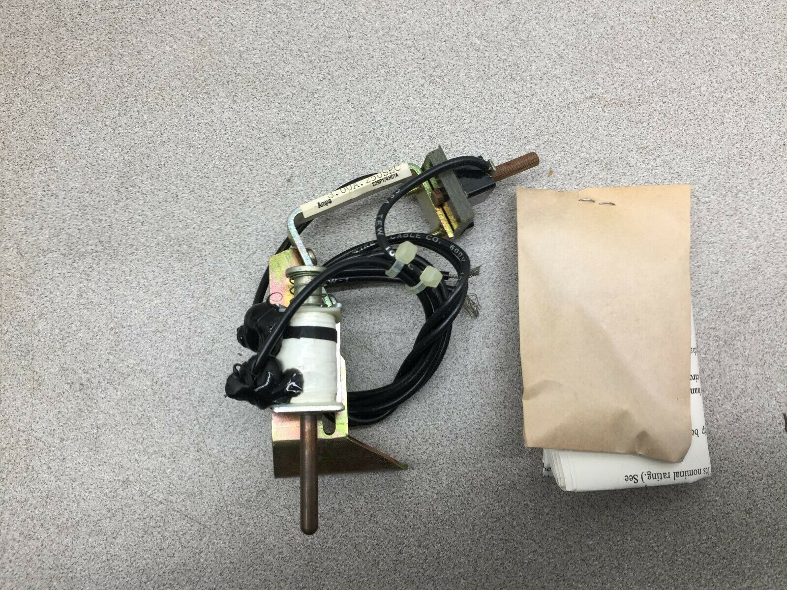 NEW IN BOX WESTINGHOUSE 24 VDC SHUNT TRIP WITH CUTOFF SWITCH 2606D59G27