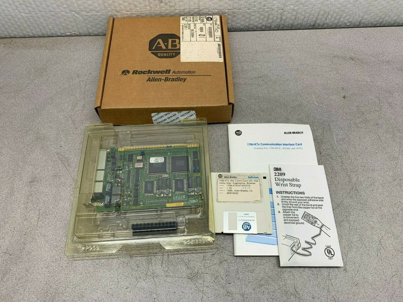 NEW IN BOX ALLEN-BRADLEY COMMUNICATION MODULE 1784-KTXD SERIES A