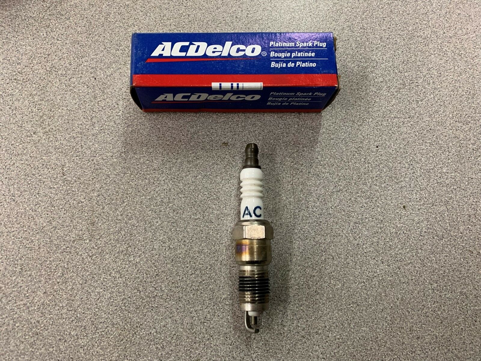 LOT OF 4 NEW IN BOX ACDELCO SPARK PLUG 41-908