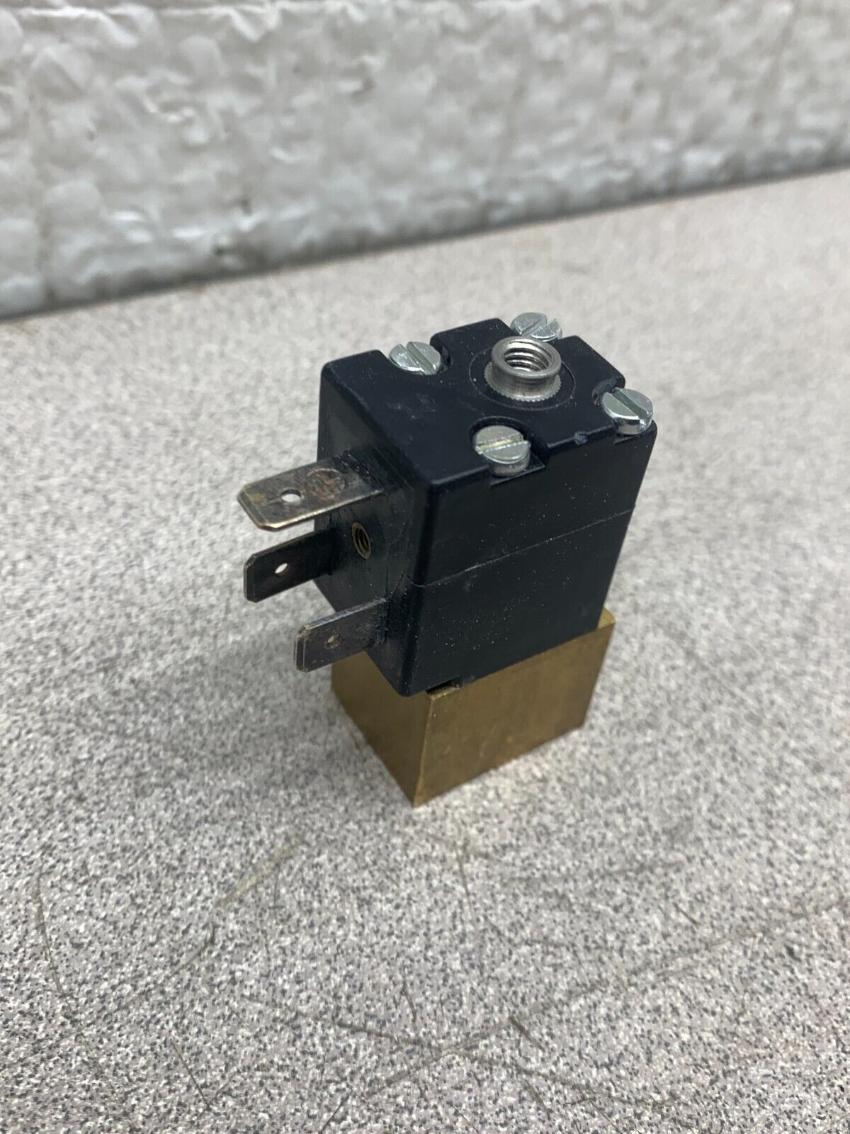 NEW NO BOX BURKERT VALVE 00167244