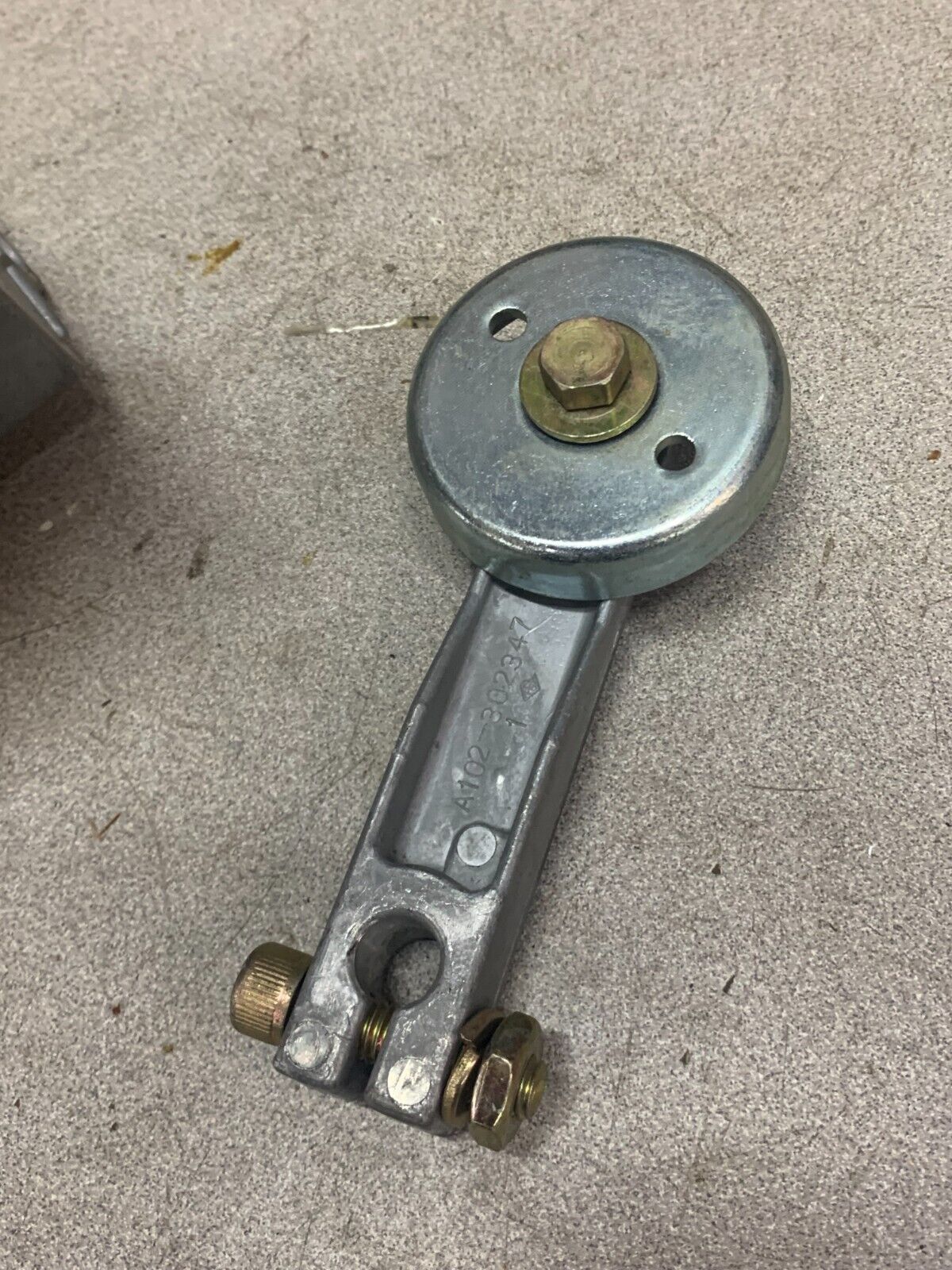 NEW NO BOX JOSLYN CLARK HEAVY DUTY LIMIT SWITCH HLLA-2 WITH A102-302347 ARM