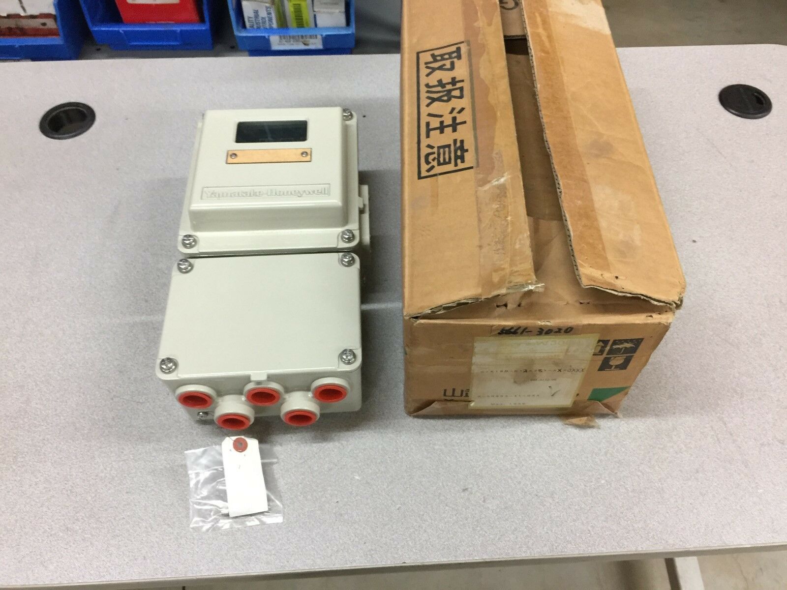 NEW IN BOX YAMATAKE HONEYWELL FLOW METER KIX18B-E12X2SY-XXX0XXX