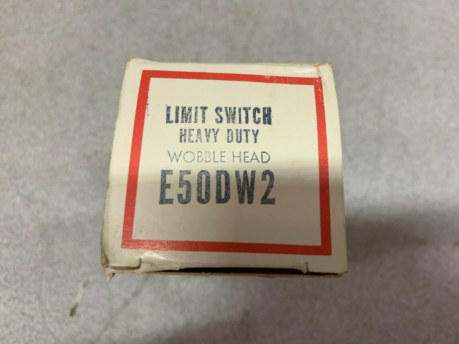 NEW IN BOX CUTLER HAMMER LIMIT SWITCH HEAD E50DW2