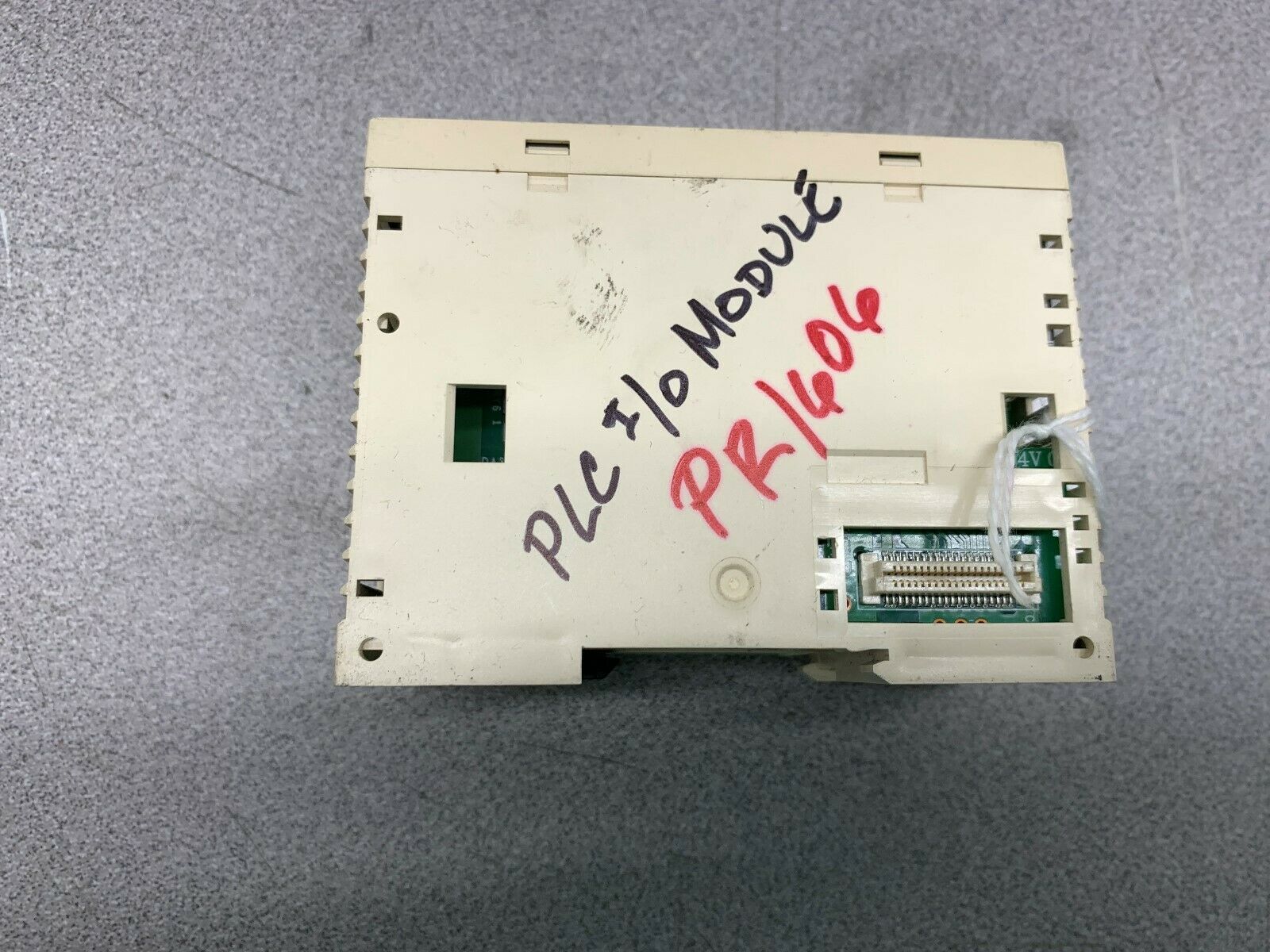 USED SCHNEIDER ELECTRIC MODULE TM2DMM24DRF