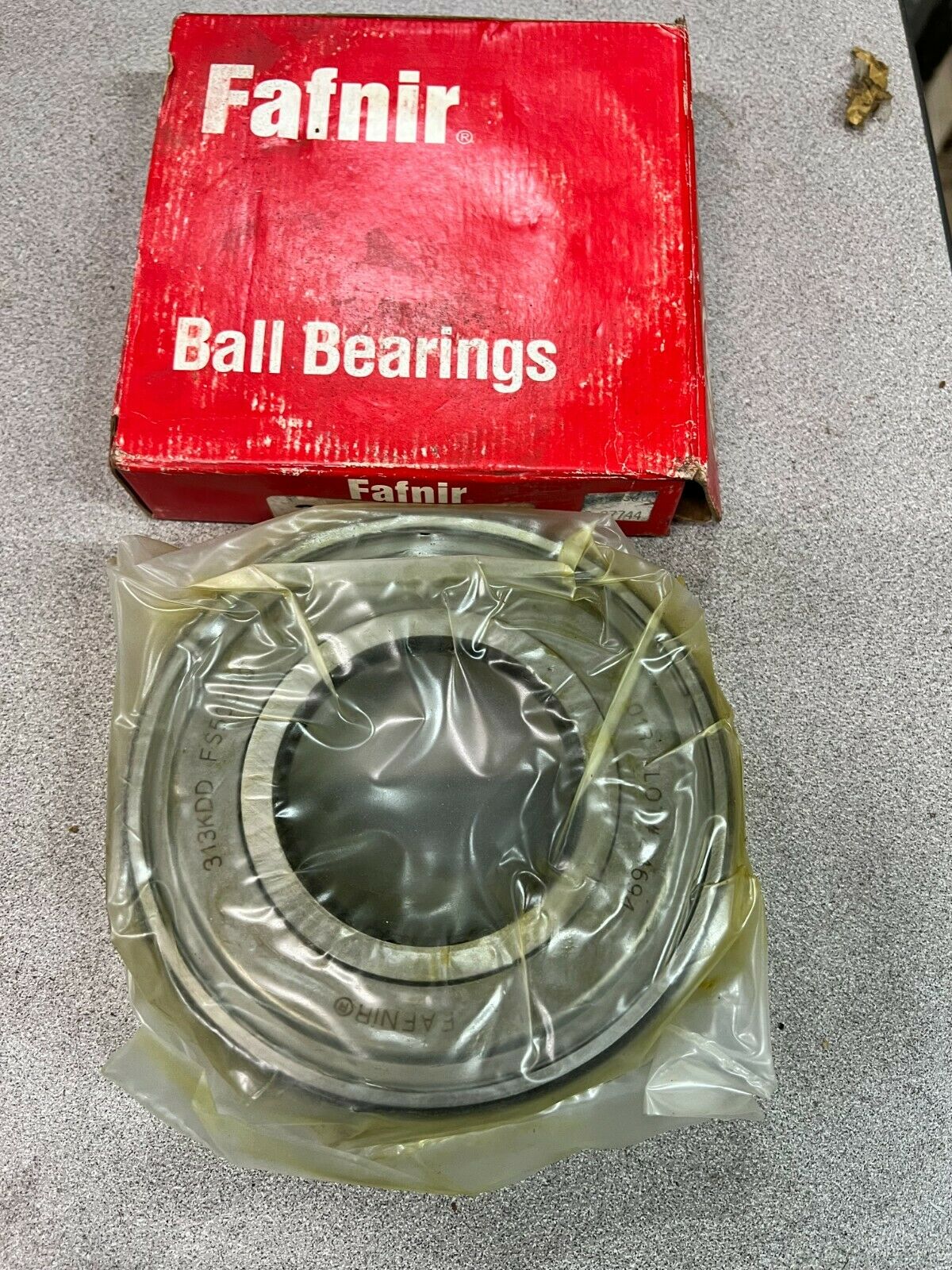 NEW IN BOX FAFNIR BALL BEARING 313KDD