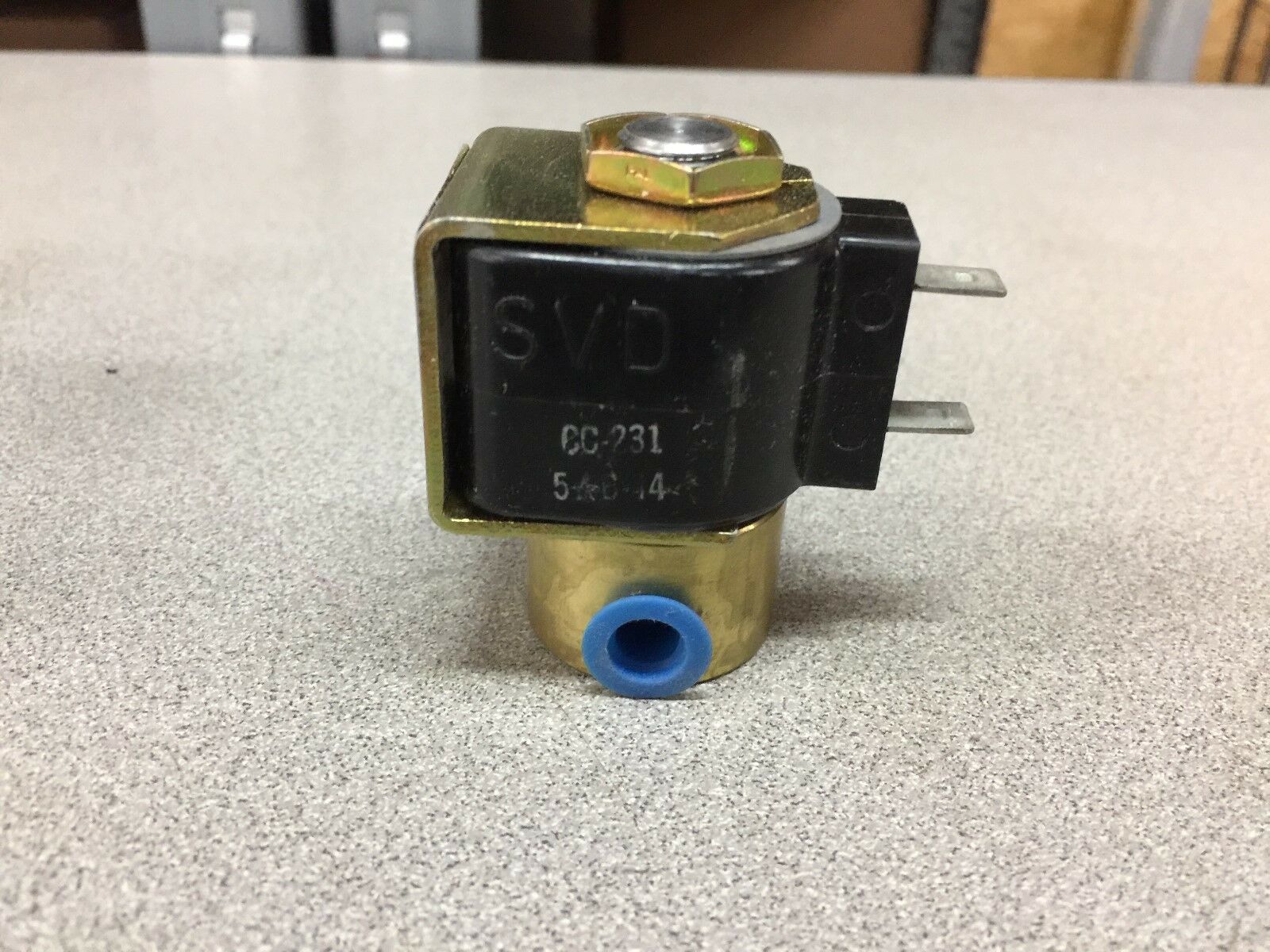 NEW IN BOX SKINNER C SERIES SOLENOID VALVE C2R230