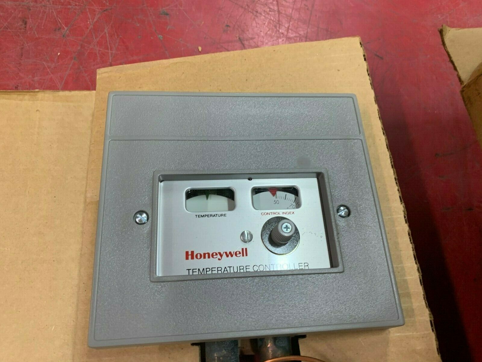 NEW IN BOX HONEYWELL INDICATING TEMPERATURE CONTROL SWITCH T654C 1022