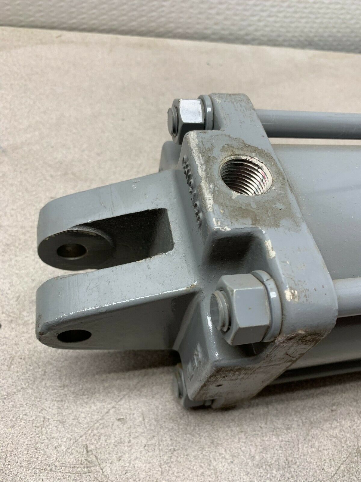 NEW NO BOX UNITED CONVEYOR PNEUMATIC CYLINDER SK3-4401-66