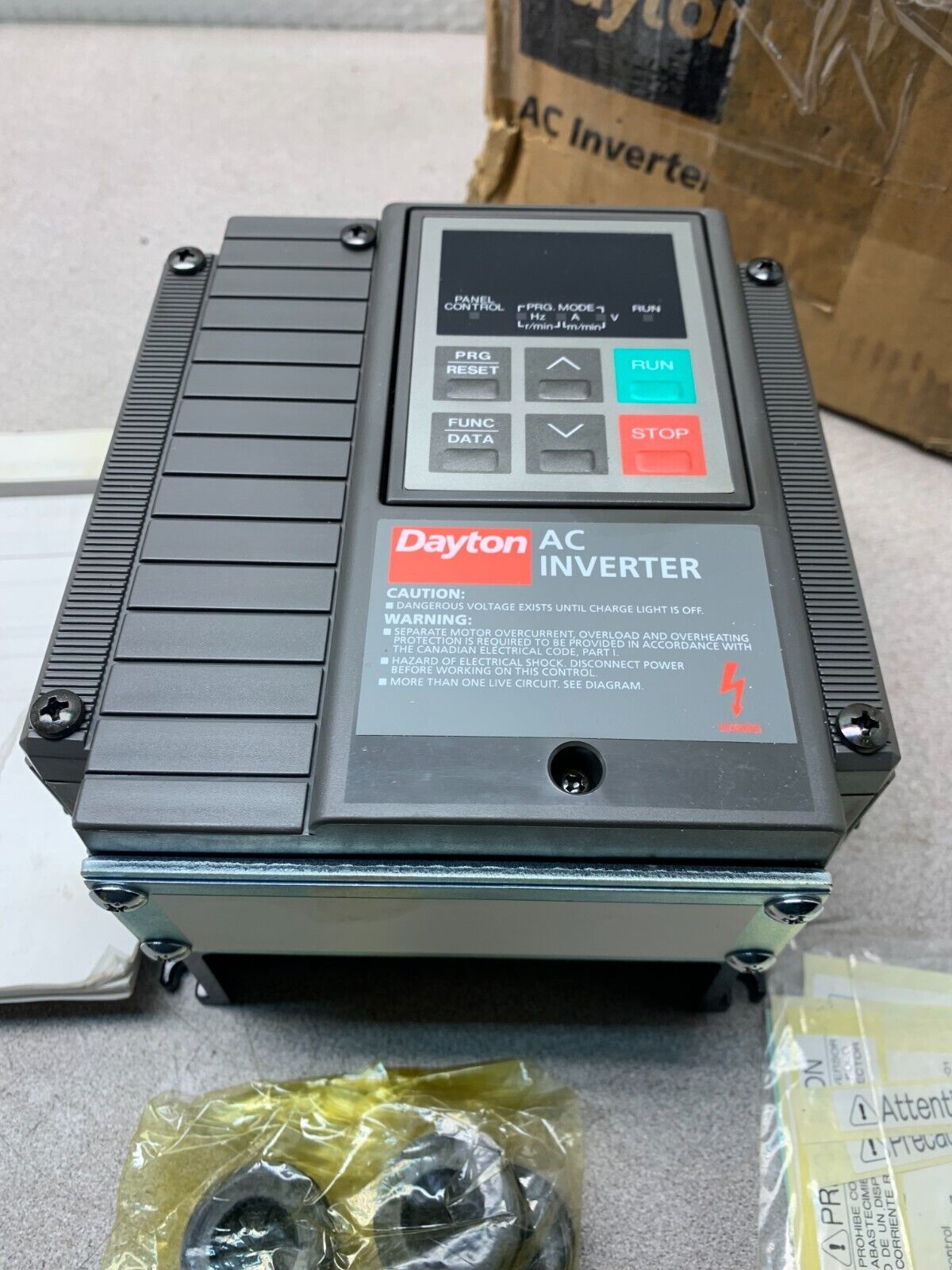 NEW DAYTON 1/2HP AC INVERTER DRIVE 3KV66