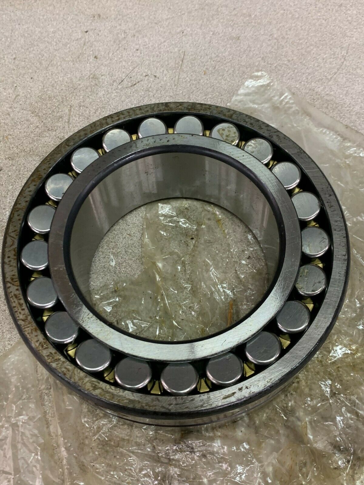 NEW NO BOX FAG SPHERICAL ROLLER BEARING 23120EAS