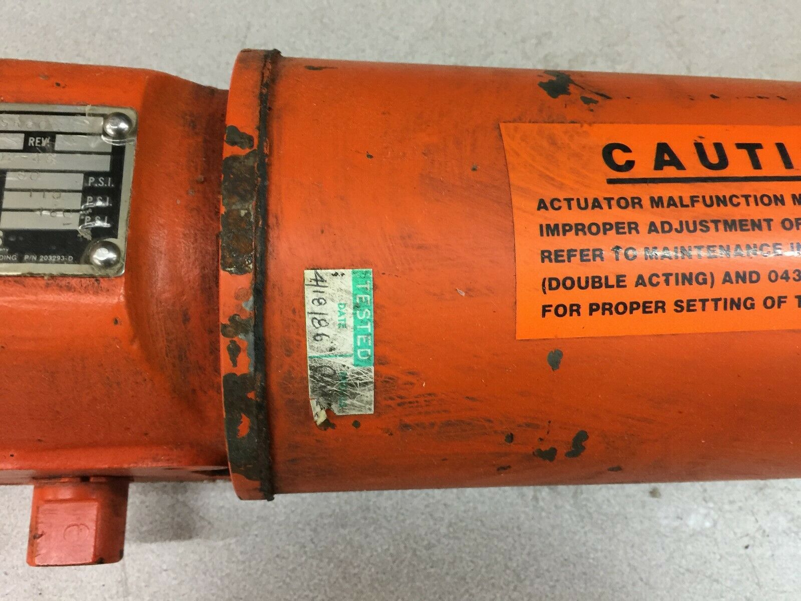 USED GH BETTIS PNEUMATIC SPRING RETURN  ROTORY ACTUATOR CB520-SR60