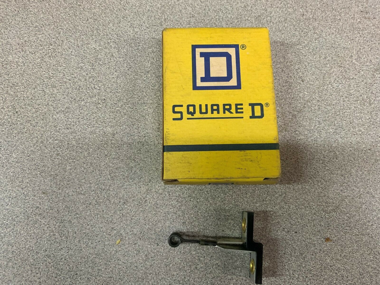 LOT OF 4 NEW IN BOX SQUARE D THERMAL UNIT 1-AR 4.80