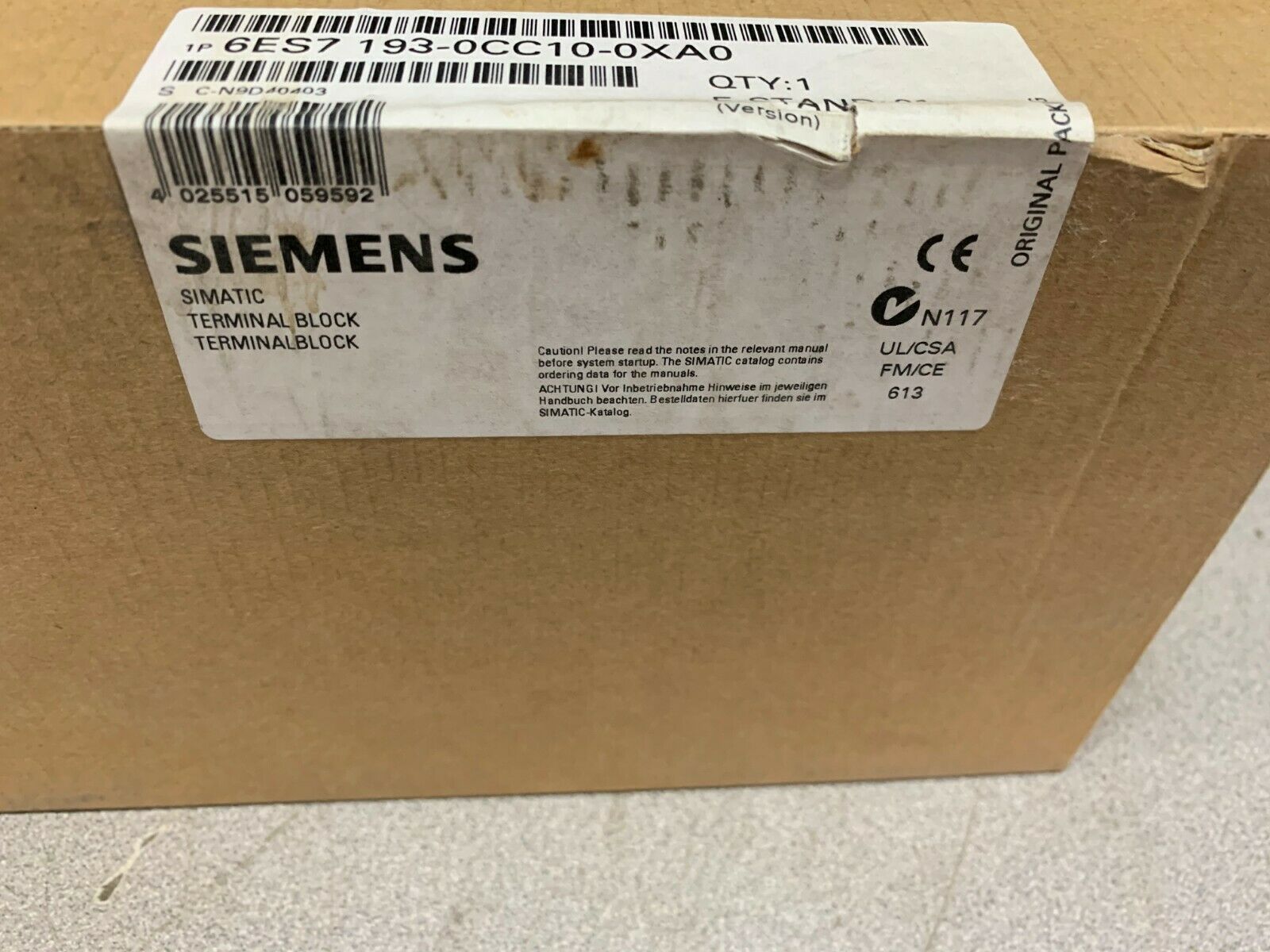 NEW FACTORY SEALED SIEMENS SIMATIC TERMINAL BLOCK 6ES7 193-0CC10-0XA0