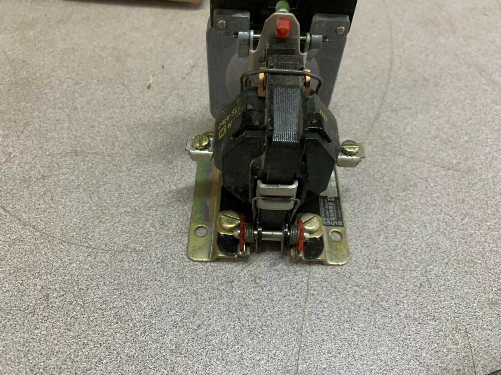 NEW SQUARE D 9050 A0-1E PNEUMATIC TIMING RELAY 9050 AO-1E