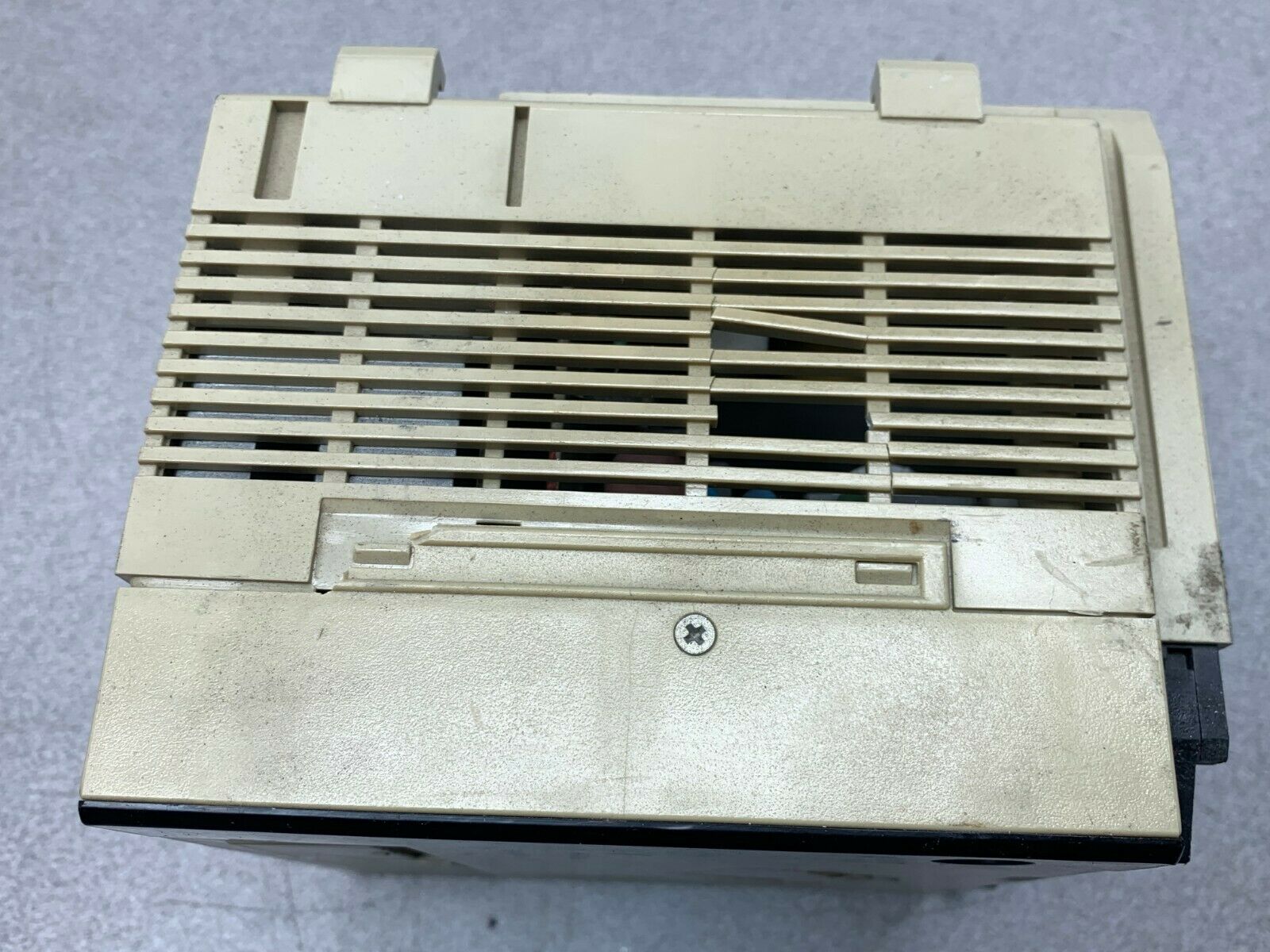 USED OMRON POWER SUPPLY UNIT C200H-PS221 *CRACKED PLASTIC*