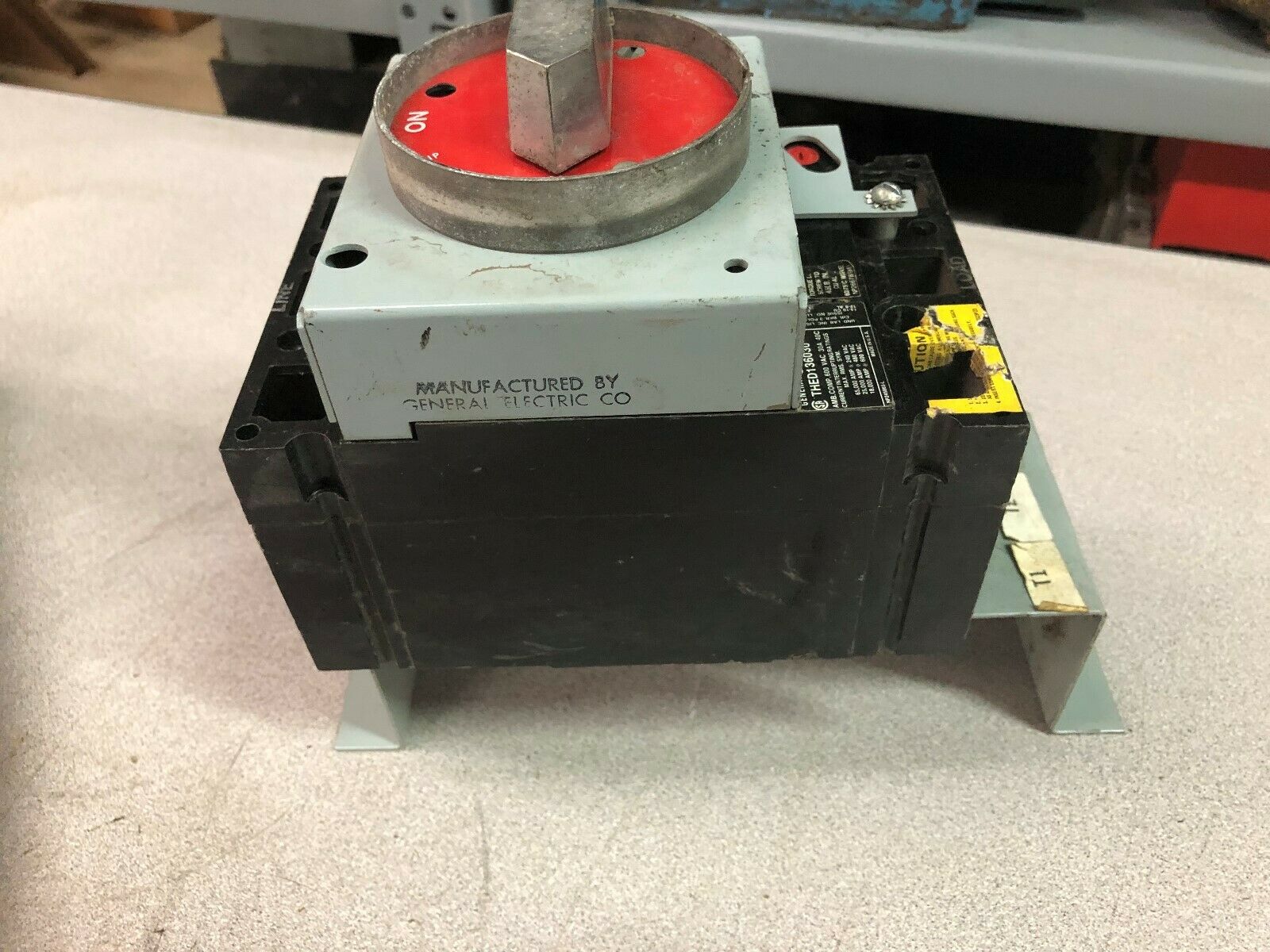 USED GE 30 AMP 3 POLE 600 VAC BREAKER WITH TEFR1 HANDLE THED136030  /  TEFR1