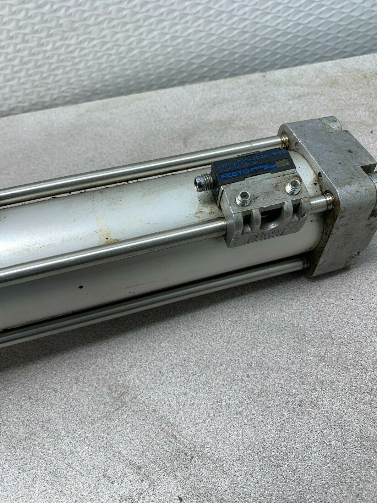 USED FESTO PNEUMATIC AIR CYLINDER DNG-2"-6.5"-PPV-A