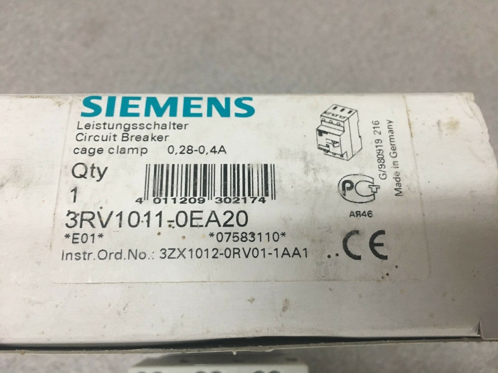 NEW IN BOX SIEMENS CIRCUIT BREAKER 3RV1011-0EA20