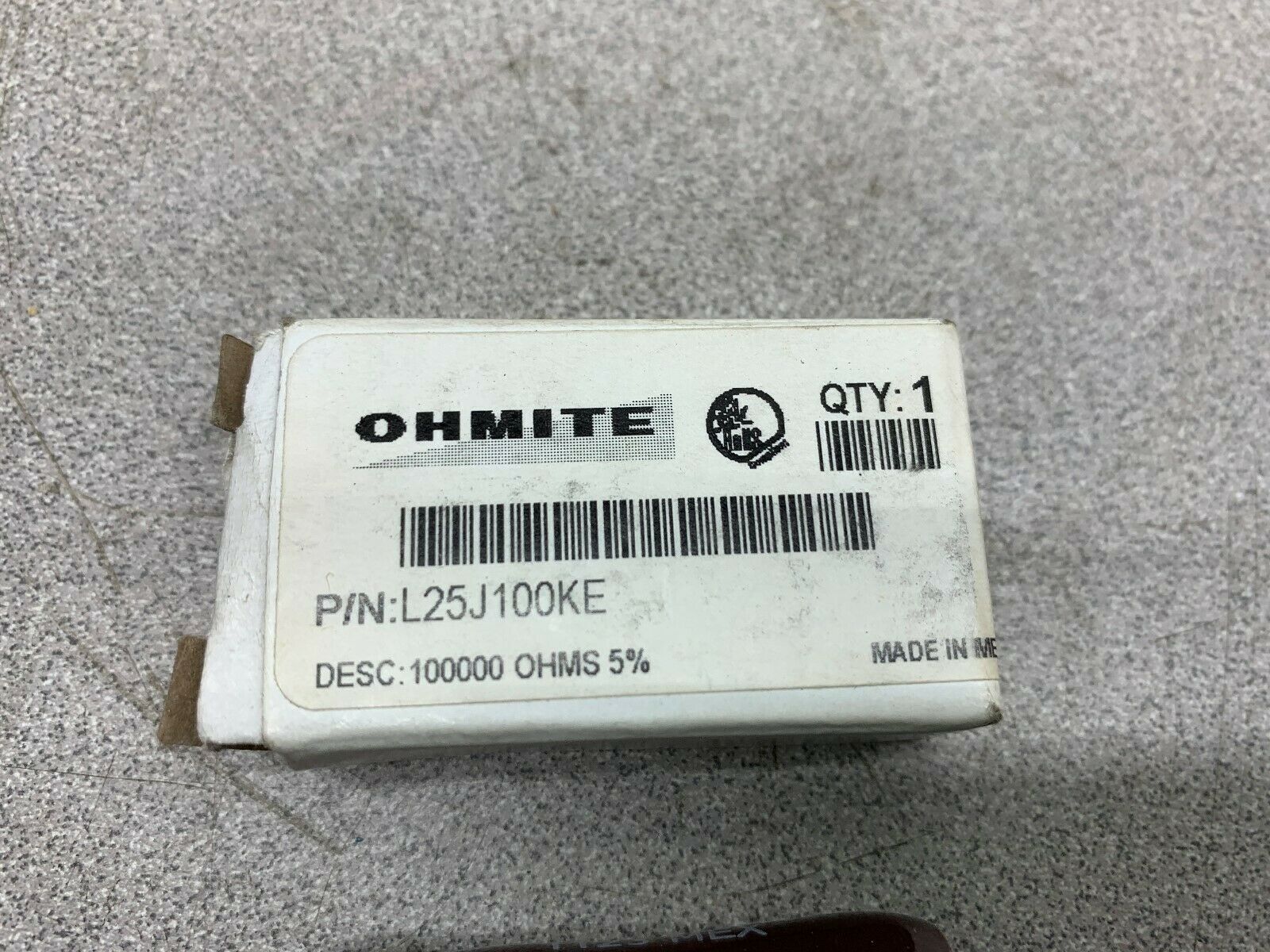 NEW IN BOX OHMITE RESISTOR  L25J100KE