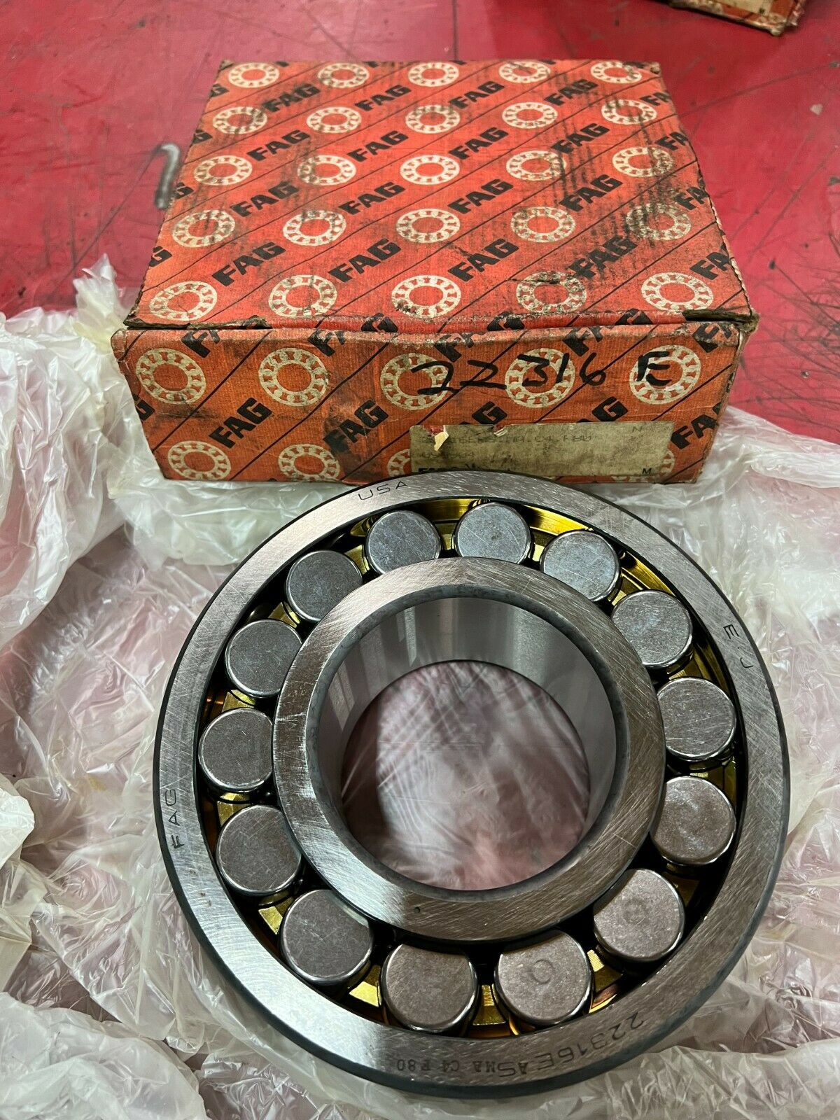 NEW IN BOX FAG 22316ES SPHERICAL BEARING 22316EASMAC4F80