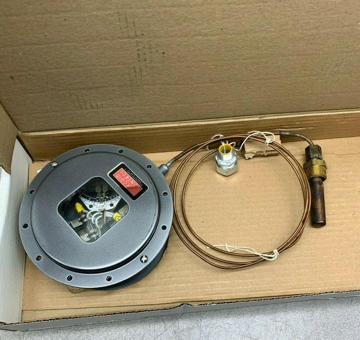 NEW IN BOX MERCOID DWYER TEMPERATURE SWITCH DAW-38-153-5