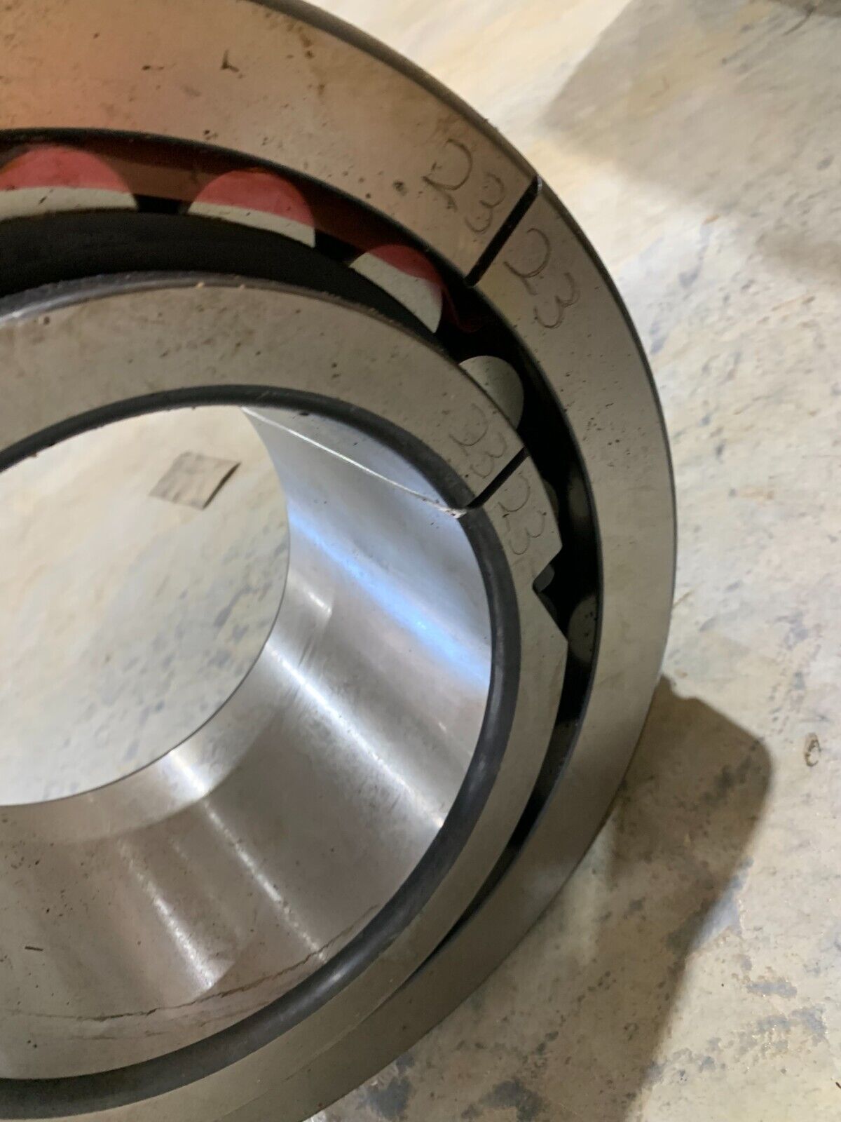 NEW NO BOX FAG SPHERICAL ROLLER BEARING 222S.607