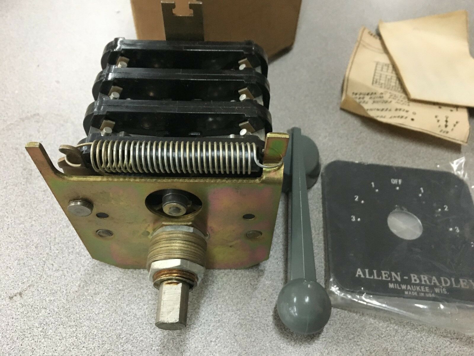 NEW IN BOX ALLEN-BRADLEY ROTARY PILOT SWITCH 806-NX1 SERIES A