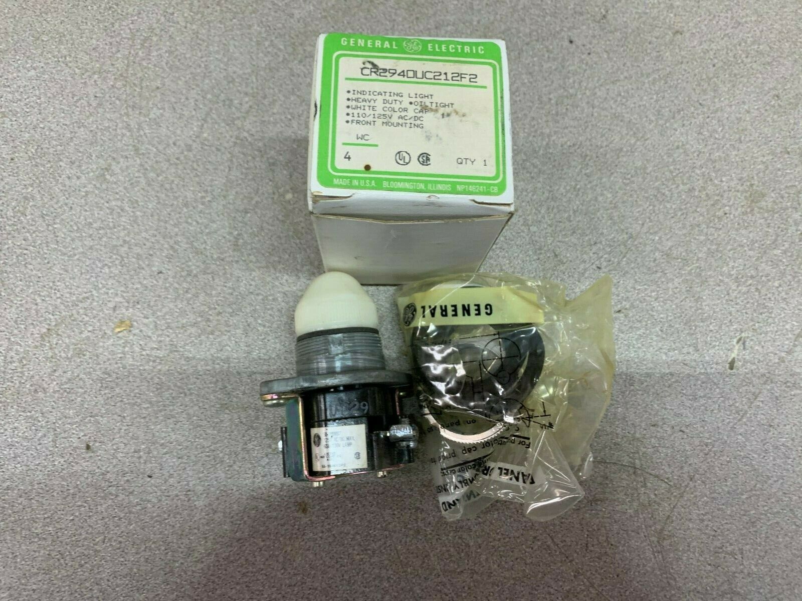 NEW IN BOX GE INDICATING LIGHT CR2940UC212F2