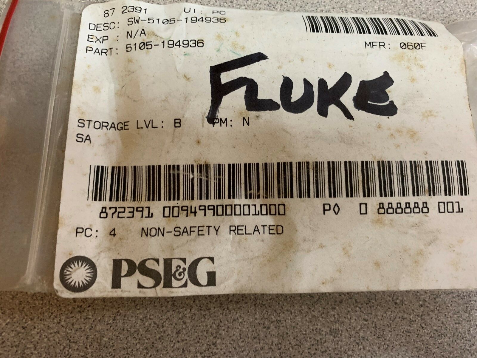 NEW IN BAG FLUKE  SWITCH 5105-194936