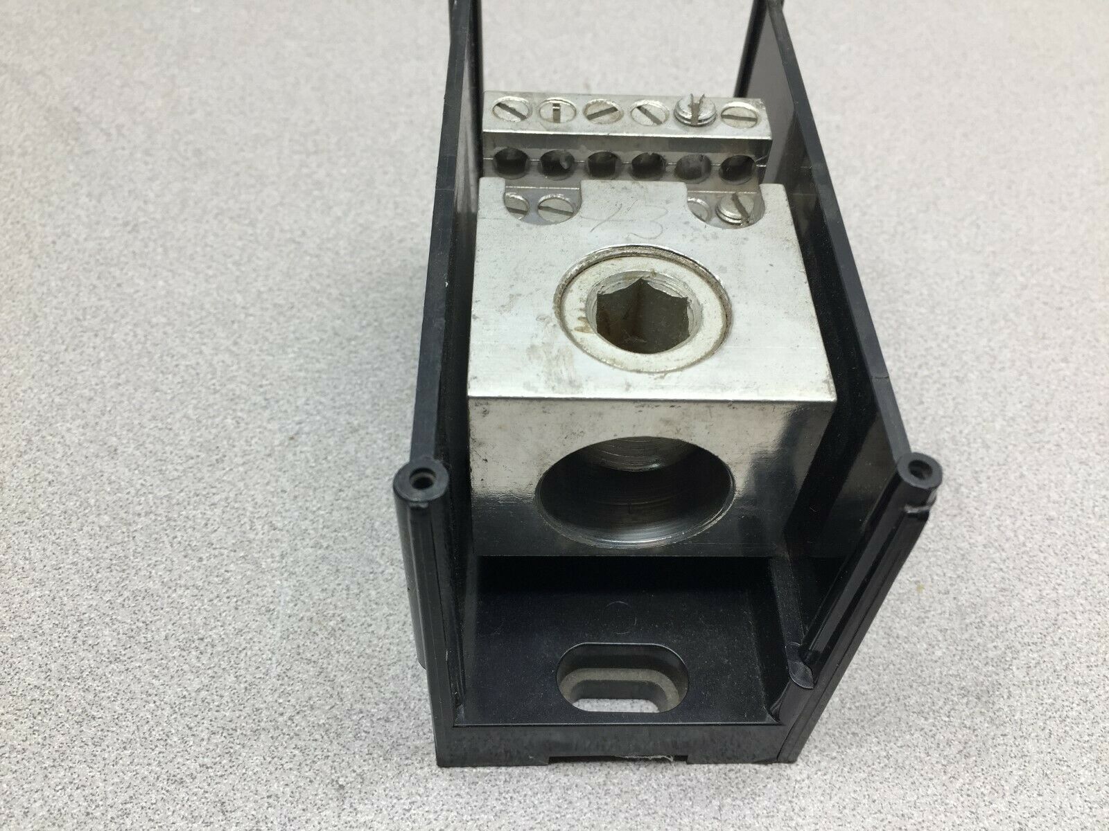 USED GOULD 600VAC 1000-250MCM 3POLE TERMINAL BLOCK 69043